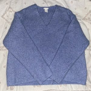 H&M long sleeve v-neck sweater